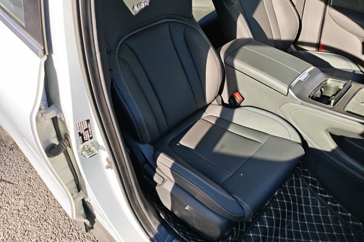 Used AION V 2024 Plus 70 Star Edition Lithium Iron Phosphate
