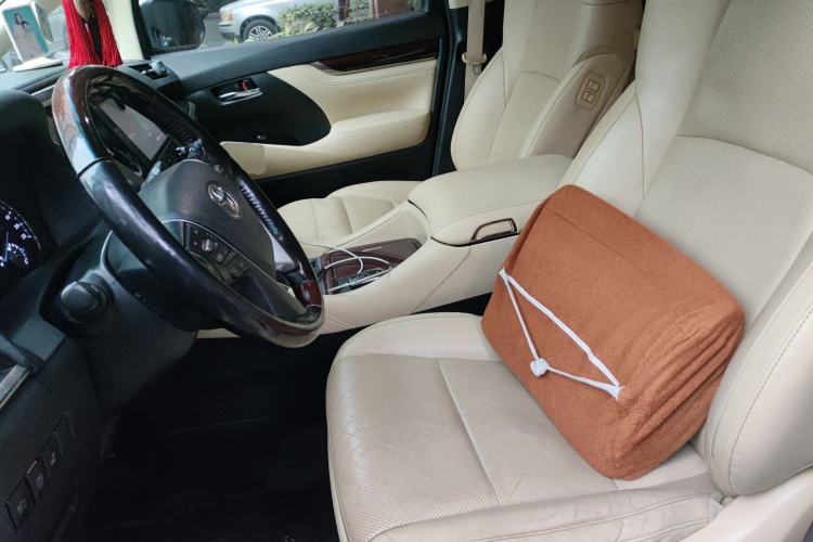 Used Toyota Alphard 2015 3.5L Luxury Edition