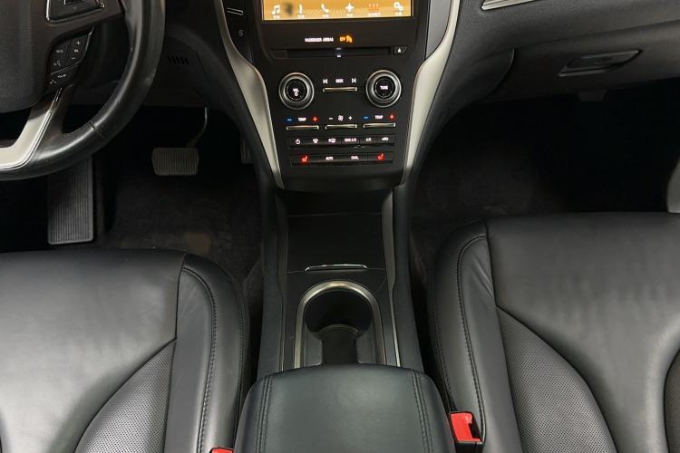 Used Lincoln MKC 2017 2.0T Two-Wheel Drive Deluxe Edition
