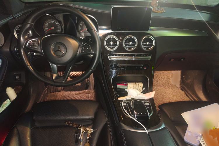 Used Mercedes-Benz GLC 2017 GLC 260 4MATIC Luxury Model