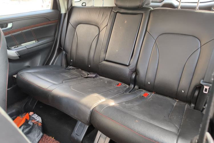 Used Haval H6 2015 Upgraded Model 1.5T Manual Two-Wheel Drive Prestige Version