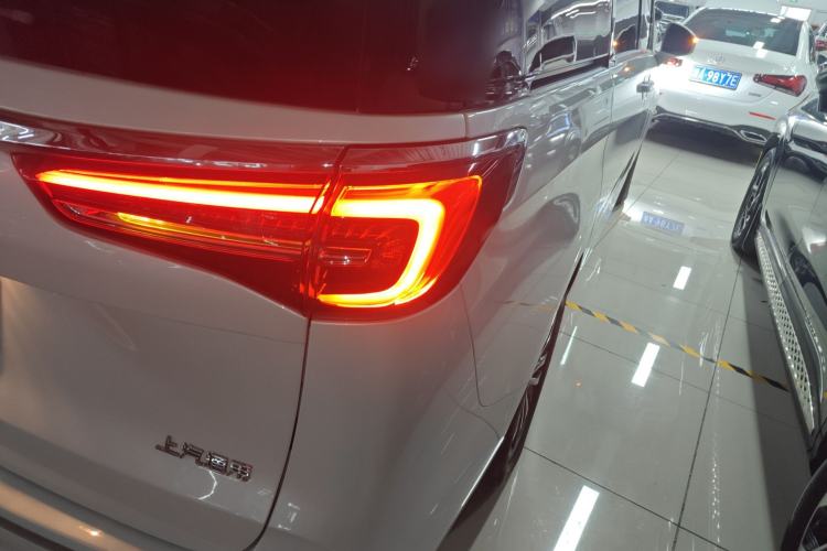 Used Buick GL8 2021 ES Landtrek 653T Comfort Edition Right Rear Taillight