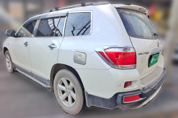 Used Toyota Highlander 2013 2.7L Two-Wheel Drive 5-Seater Purple Gold Edition Rear Left 45 Deg