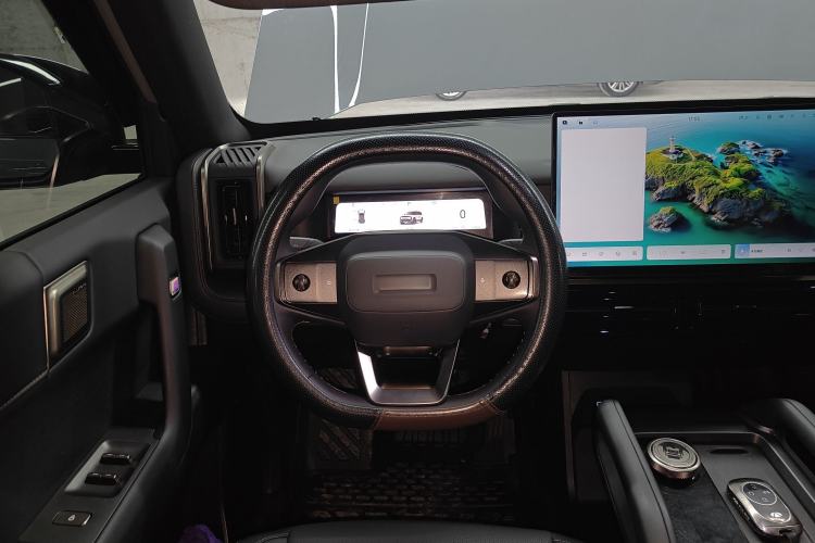 Used Chery Fengyun Fulwin X3 Plus 2025 Model 501 Four-Wheel Drive Smart Leading Edition Steering Wheel