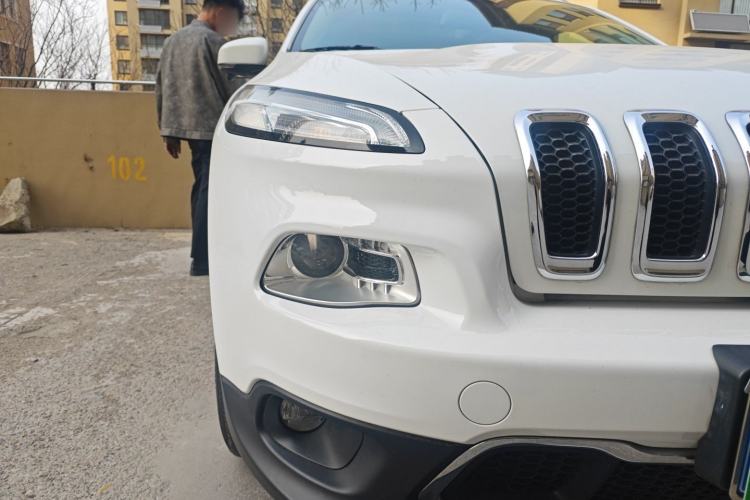 Used Jeep Cherokee 2017 2.0L Superior Edition