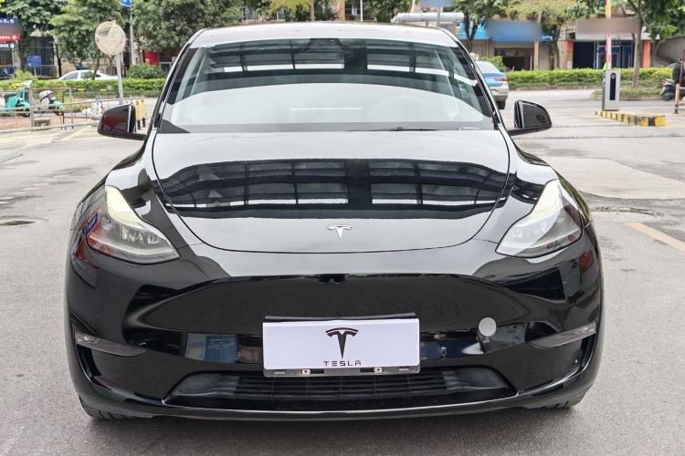Used Tesla Model Y 2022 Long-Range All-Wheel-Drive Version