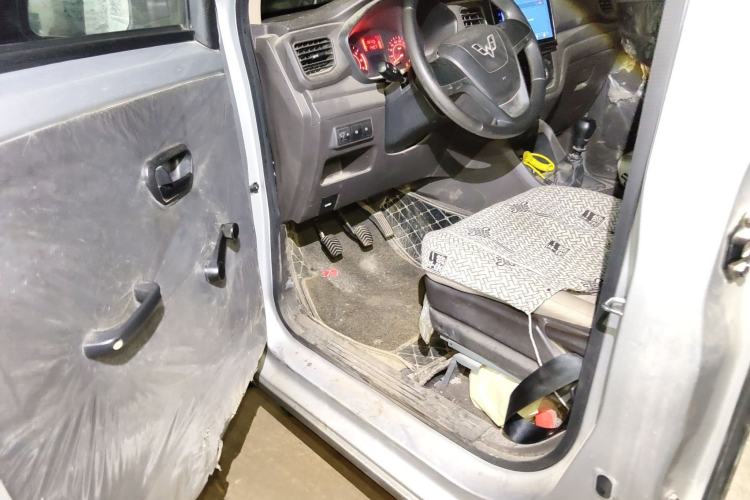 Used Wuling Hongguang V 2021 1.5L Jingqu Version LAR

