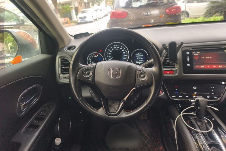 Used Honda Vezel 2015 1.8L CVT 2WD Luxury Model

