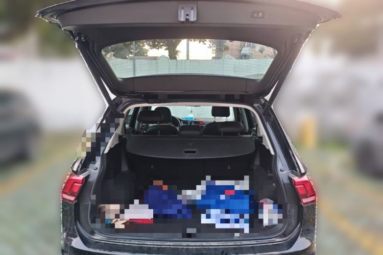 Used Volkswagen Tiguan L 2020 330TSI Automatic Two-Wheel Drive Smart Luxury Edition China VI Standard Trunk