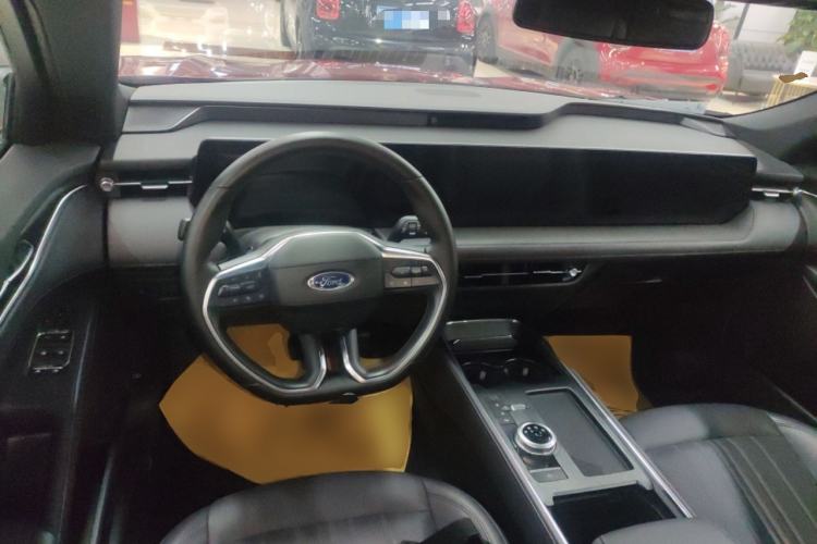 Used Ford Mondeo 2025 2.0T EcoBoost Ultimate Edition Center Console