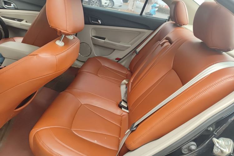 Used Bestune B50 2013 1.6L automatic luxury version