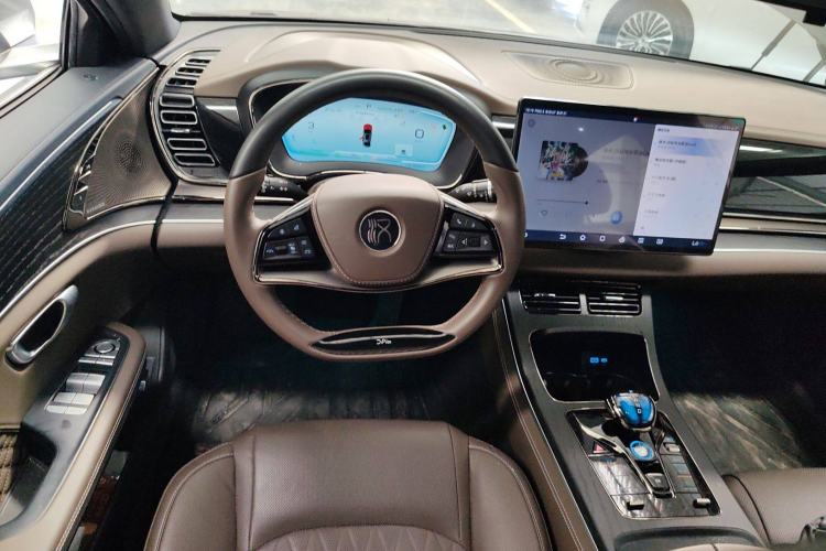 Used BYD Han 2023 DM-i Champion Edition 121KM Prestige Model