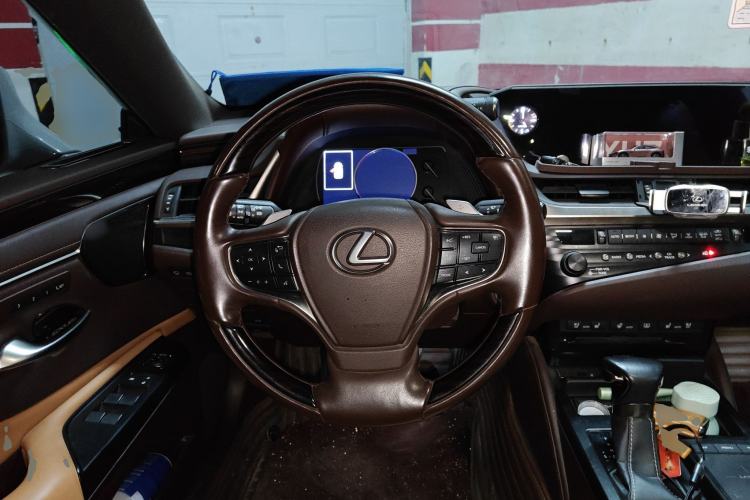 Used Lexus ES 2018 300h Executive Version China V Standard