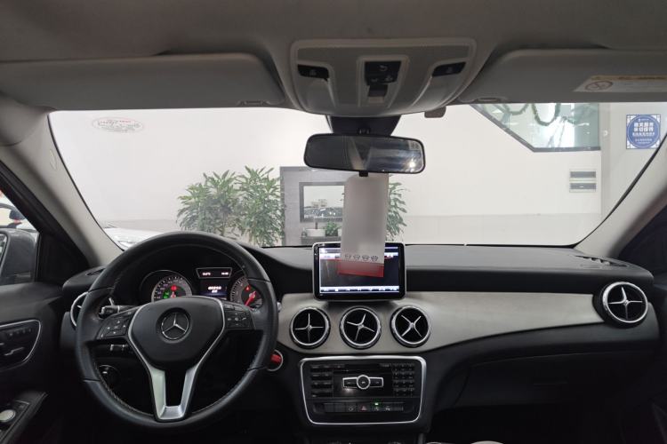 Used Mercedes-Benz GLA 2015 GLA 200 Fashion Model
