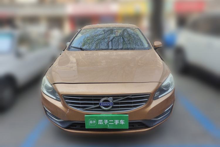 Used Volvo S60 2014 S60L 2.0T Zhiyuan Edition
