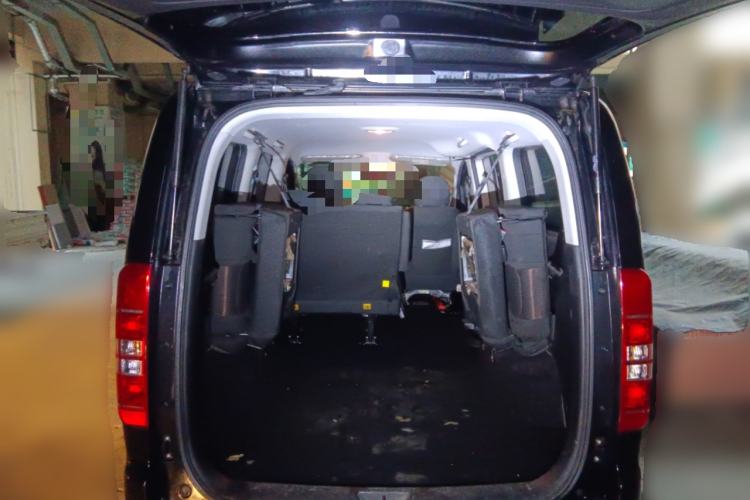 Used JAC Refine M3 2022 PLUS 1.8L 7-seater Standard Model Trunk