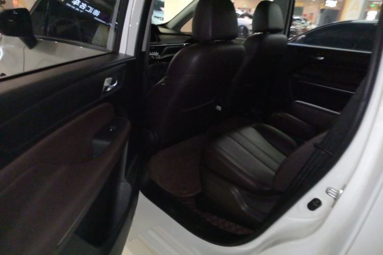 Used GAC Trumpchi M6 2019 270T DCT Luxury Edition (6-seater) China VI Left Rear Seat