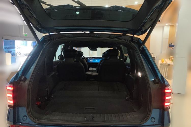 Used Ford Edge 2023 Ford Explorer L 2.0T EcoBoost E-Hybrid Four-Wheel Drive 7-Seater ST-Line Trunk