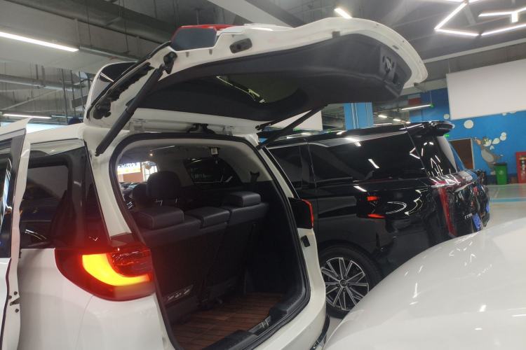 Used GAC Trumpchi M8 2021 Lingxiu Series 390T Flagship Edition Trunk