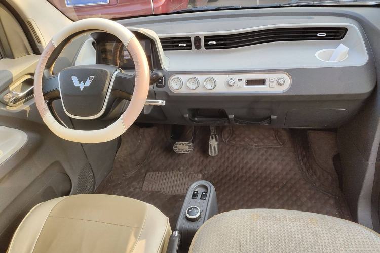 Used Wuling Hongguang MINIEV 2022 Macaron Premium Model – Lithium Iron Phosphate