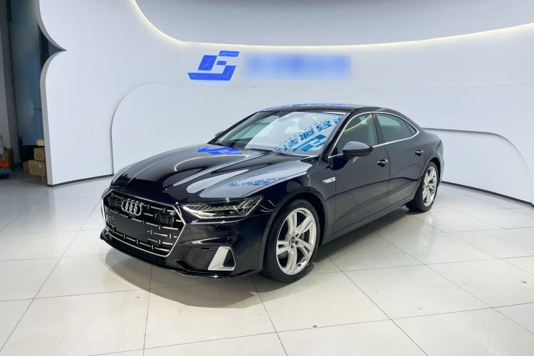 Used Audi A7L 2024 45TFSI quattro S-line Visionary Edition Flow Crystal Package Front Left 45 Deg