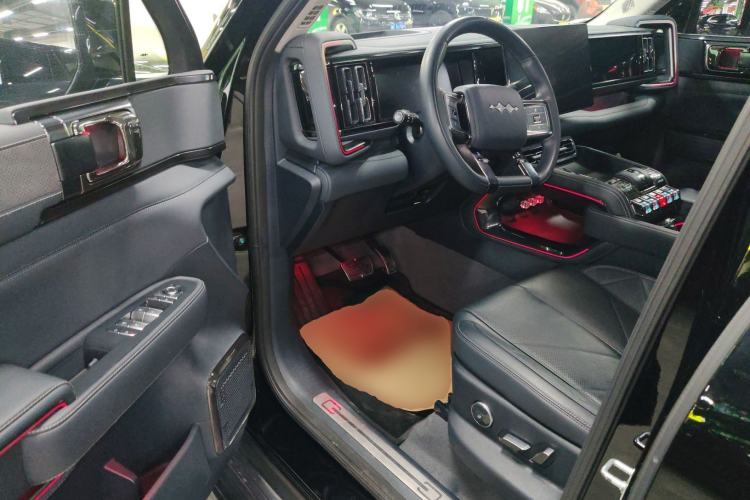 Used Formula Leopard 5 2023 Navigator Edition
