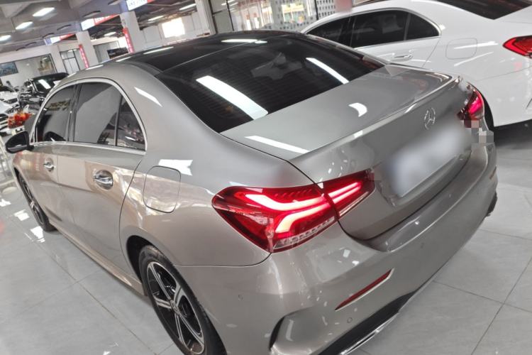 Used Mercedes-Benz A-Class 2022 Revised Version A 200 L Sport Sedan Fashionable Style