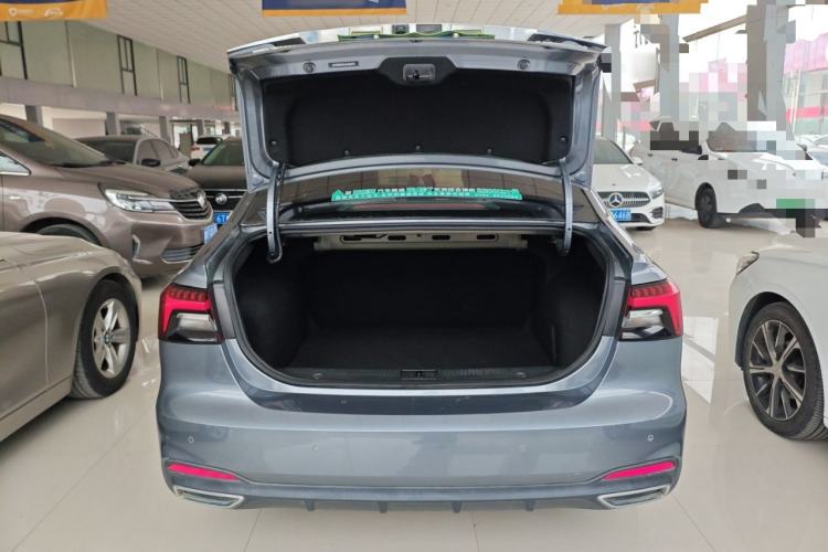 Used Roewe i6 MAX 2020 300TGI Automatic Cool & Stylish Skyroof Edition