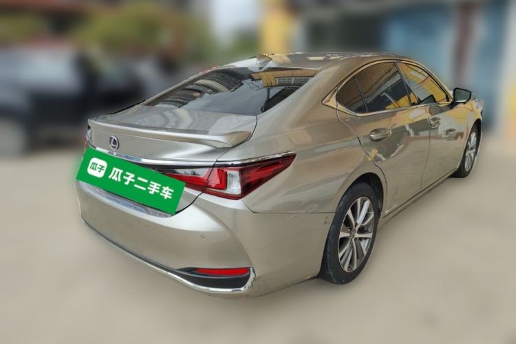 Used Lexus ES 2020 300h Premier Edition