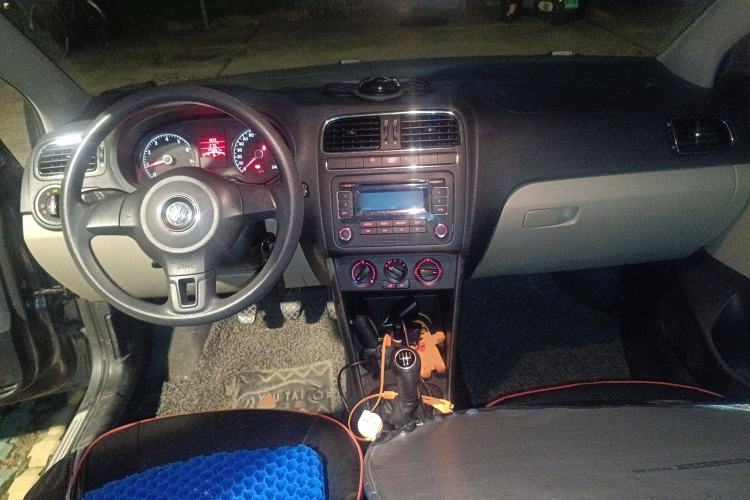 Used Volkswagen Polo 2011 1.4L Manual ZhiShang Edition
