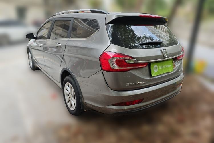 Used Baojun 310W 2017 1.5L Manual Fashion Model China V