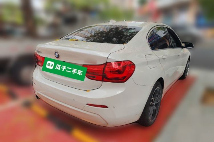 Used BMW 1 Series 2019 118i Fashion Model Rear Right 45 Deg