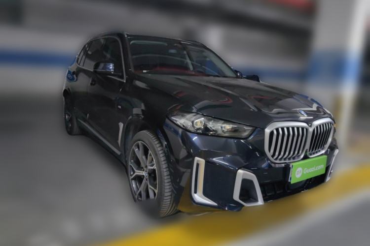 Used BMW X5 2023 xDrive 30Li Luxury M Sport Package
