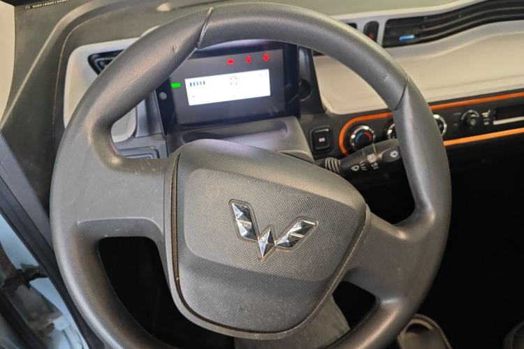 Used Wuling Hongguang MINIEV 2022 Easy Version Lithium Iron Phosphate Steering Wheel