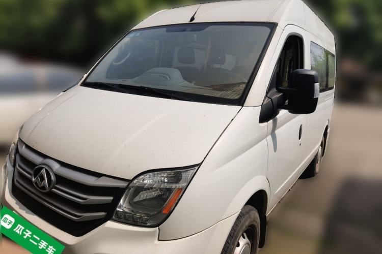 Used SAIC MAXUS Xintu V80 2017 2.5T AMT Aoyuntong China IV Short Wheelbase Mid-Roof 5/6/10-Seater