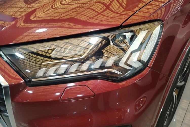 Used Audi Q7 2020 55 TFSI quattro S line sports model Left Front Headlight