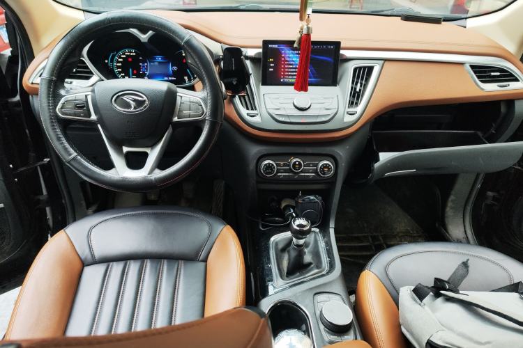 Used Soueast DX7 2015 1.5T Manual Luxury Model Center Console