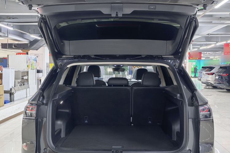 Used Volkswagen Tavendor 2023 380TSI Four-Wheel Drive R-Line Cruise Edition