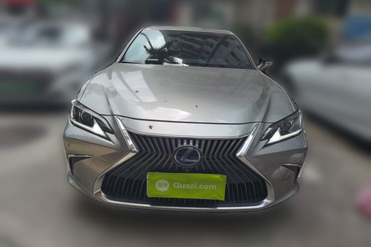Used Lexus ES 2020 300h Premier Edition Front