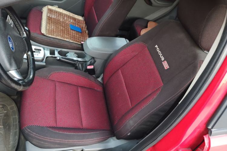 Used Ford Focus 2009 Two-Door 2.0L Automatic Sport Model