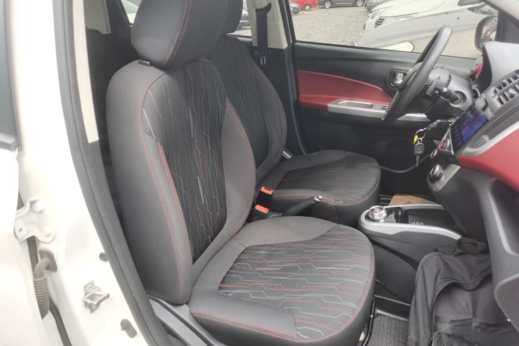 Used CHANGAN Benni 2015 1.4L IMT Sunroof Version China IV Standard
