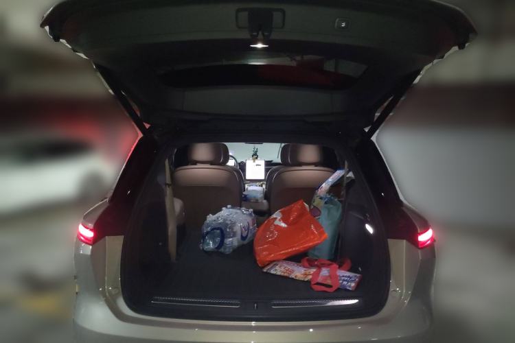 Used Nio ES8 2023 100kWh Signature Edition
