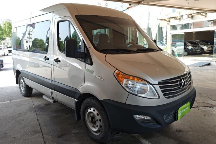 Used JAC Group Sunray 2022 2.0T Fuel-Efficient King PLUS Express Version Middle-Axis 7-Seater HFC4DB3-2E4
