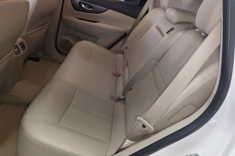 Used Nissan X-Trail 2014 2.0L CVT Comfort Edition 2WD Left Rear Seat