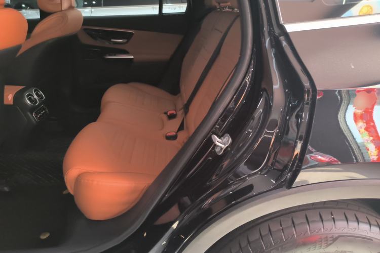 Used Mercedes-Benz GLC 2023 Facelift GLC 260 L 4MATIC Dynamic Version 5 Seats Left Rear Seat