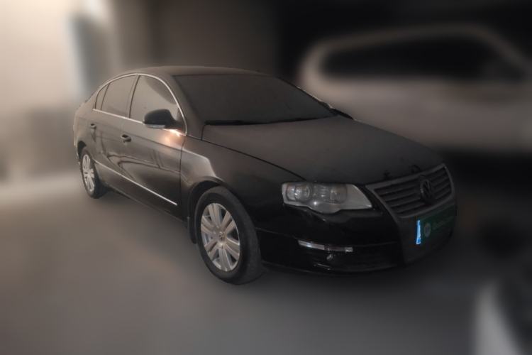 Used Volkswagen Magotan 2011 1.8TSI DSG Luxury Model Front Right 45 Deg