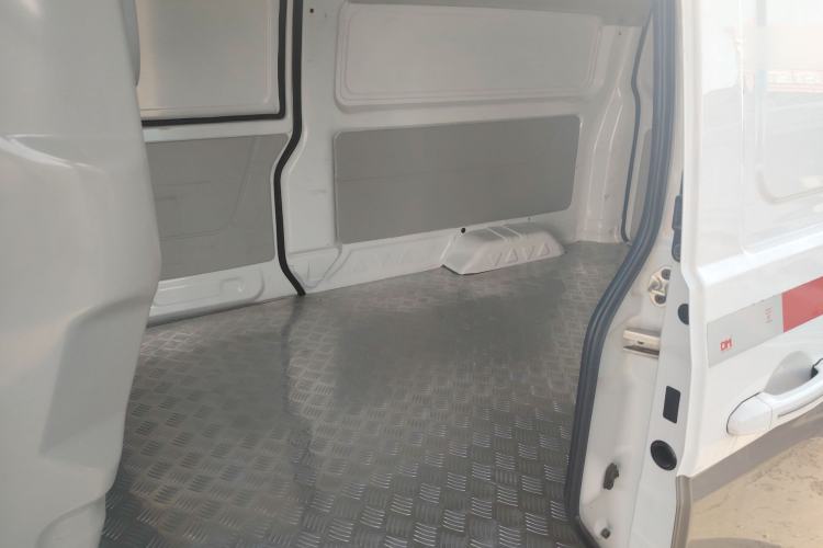 Used Jinbei New Hiace S 2023 1.5L Wealth Edition Van 2/5-Seater Non-Air-Conditioned Version SWC15M