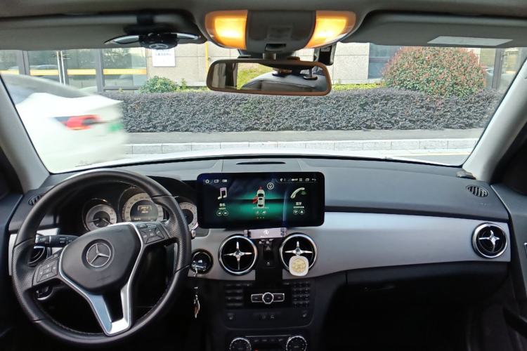 Used Mercedes-Benz GLK-Class 2013 GLK 300 4MATIC Dynamic Sunroof Model
