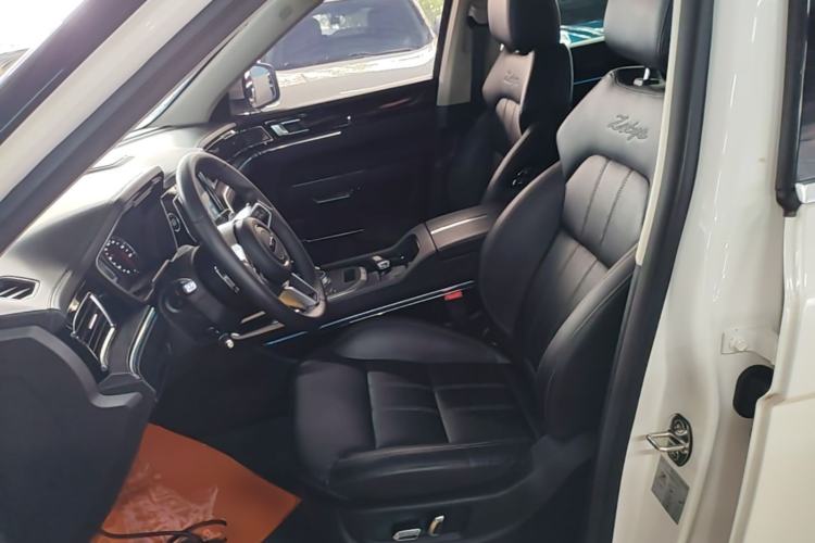 Used Zotye T700 2017 1.8T Dual-Clutch Luxury Model
