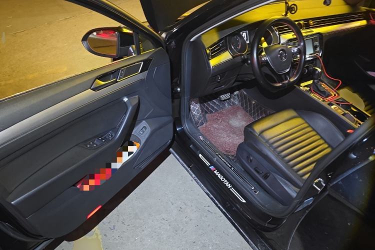 Used Volkswagen Magotan 2018 330TSI DSG Advanced Model Driver Seat